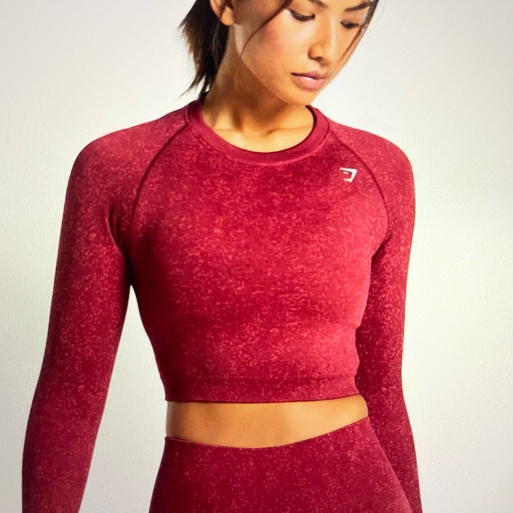 GYMSHARK size small burgundy red long sleeve